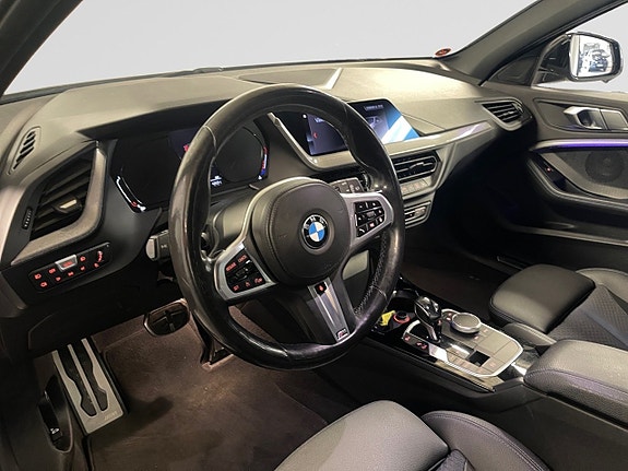 BMW 118i 12 of 14