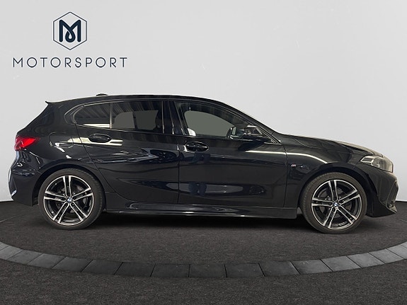 BMW 118i 7 of 14