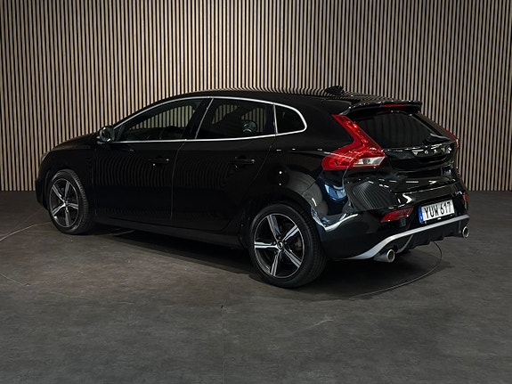 Volvo V40 6 of 17