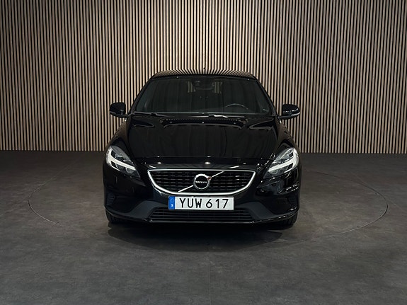 Volvo V40 9 of 17