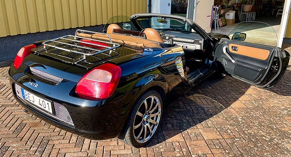 Toyota MR2 2 of 5