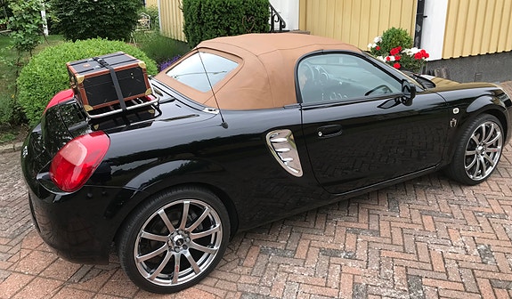 Toyota MR2 3 of 5