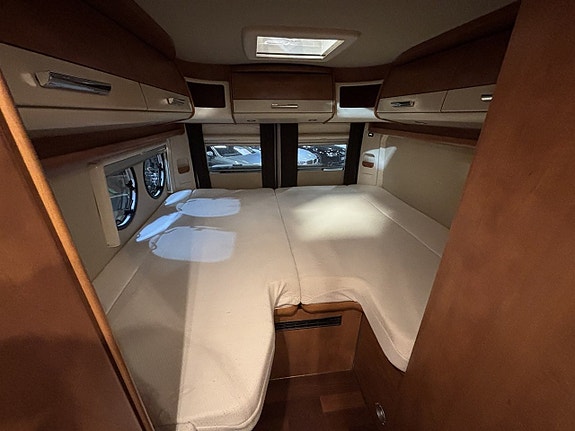 Malibu Van 640 LE Carthago 7810 mil 3.0 (177hk) Aut / Långbäddar 16 of 27
