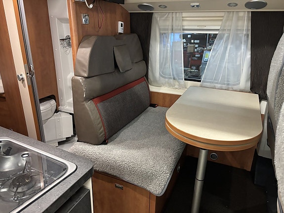 Malibu Van 640 LE Carthago 7810 mil 3.0 (177hk) Aut / Långbäddar 9 of 27