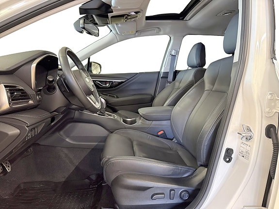 Subaru Outback 2 of 5