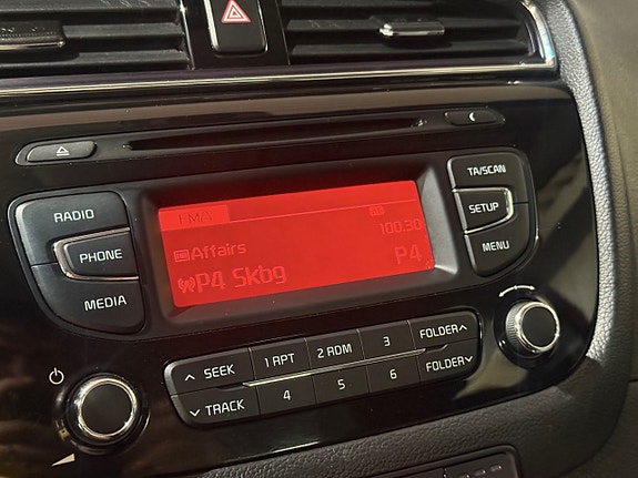 Kia Ceed 18 of 24