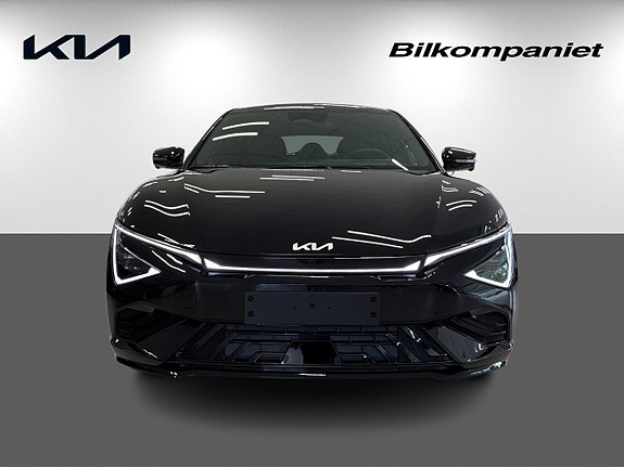 Kia EV6 2 of 5