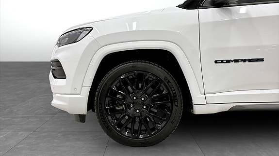 Jeep Compass 9 of 14