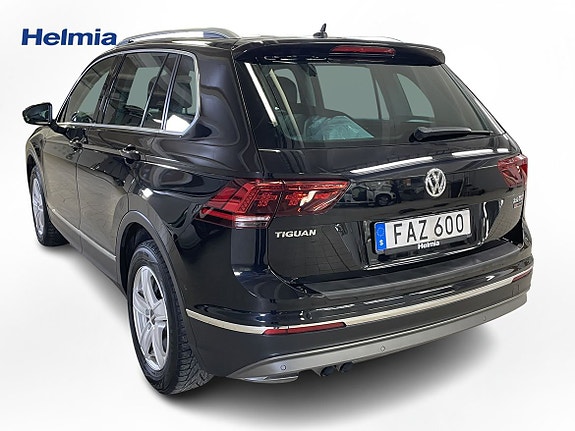 Volkswagen Tiguan 2 of 5