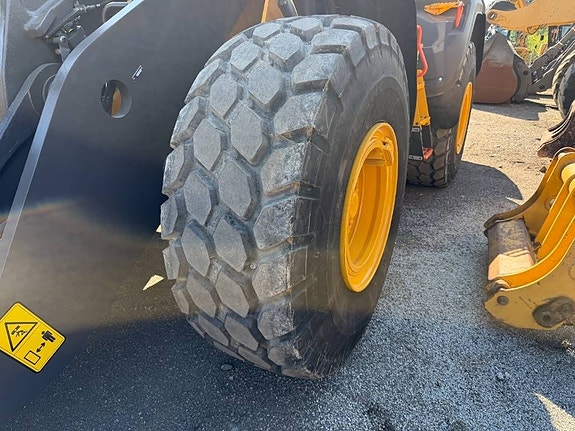 Volvo L 120 H Lång Bom 8 of 10