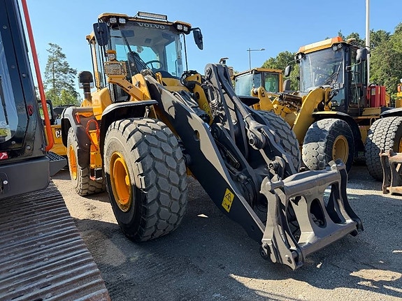 Volvo L 120 H Lång Bom 4 of 10