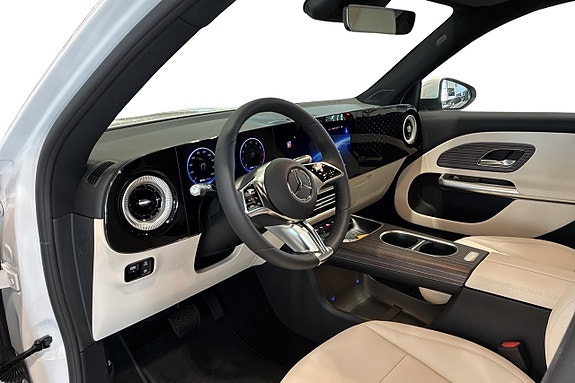 Mercedes-Benz GLB200 8 of 16