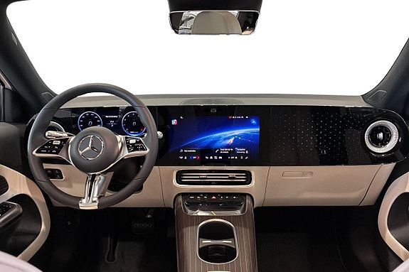 Mercedes-Benz GLB200 13 of 16