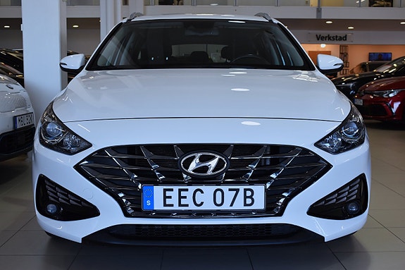 Hyundai i30 2 of 21