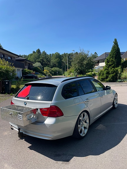 BMW 318d 6 of 11