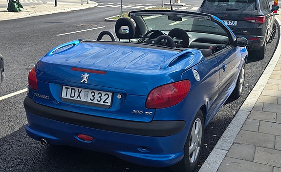 Peugeot 206 CC 2 of 5