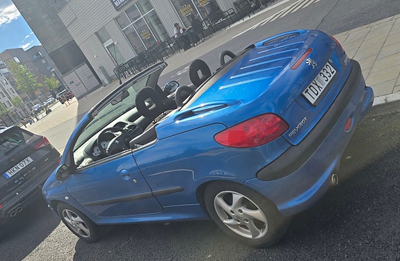 Peugeot 206 CC 4 of 5