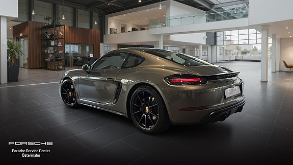 Porsche 718 Cayman GTS 2 of 5