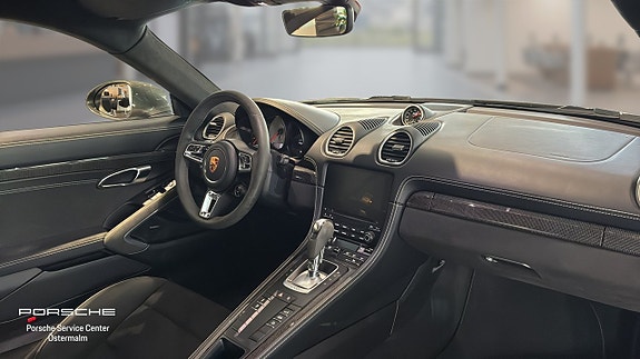 Porsche 718 Cayman GTS 4 of 5
