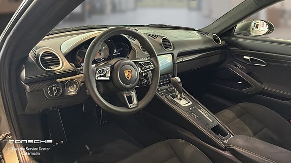 Porsche 718 Cayman GTS 3 of 5