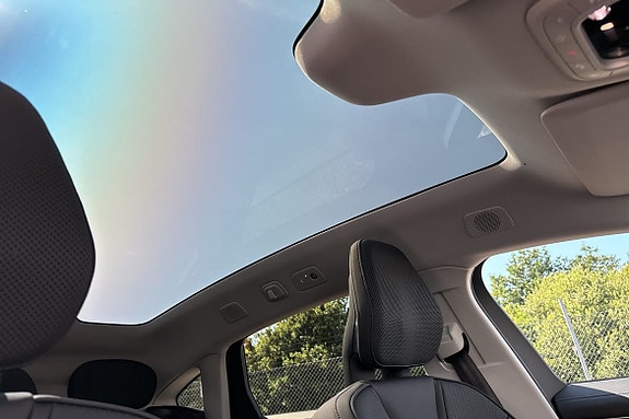 Volvo ES90 13 of 14