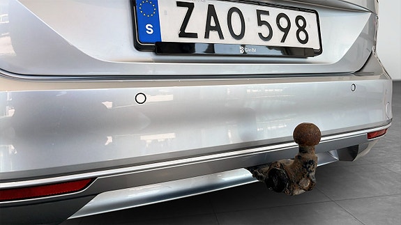 Volkswagen Passat 13 of 16