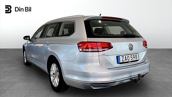 Volkswagen Passat 3 of 5