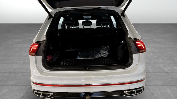 Volkswagen Tiguan Allspace 13 of 20