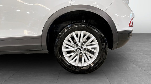 Volkswagen T-Roc 6 of 20