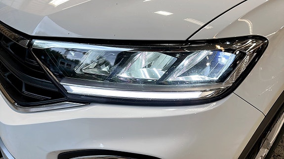 Volkswagen T-Roc 15 of 20