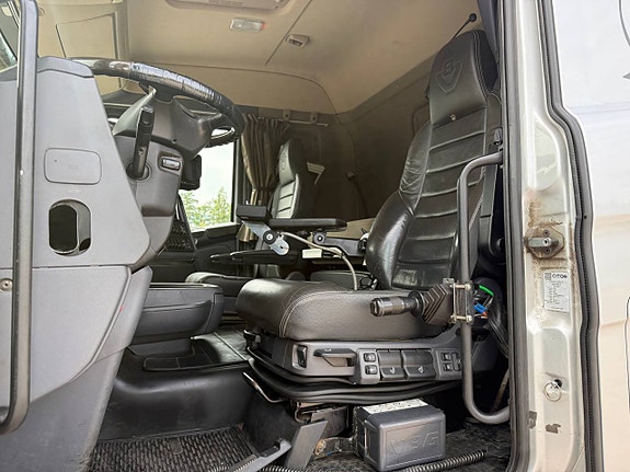 Scania R580 8x4 Tridem lastväxlare / frontplog 8 of 8
