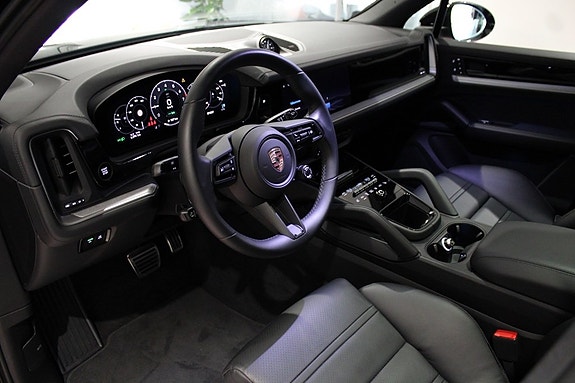 Porsche Cayenne S 7 of 24