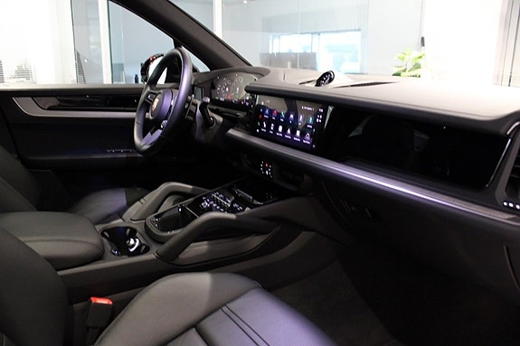 Porsche Cayenne S 19 of 24