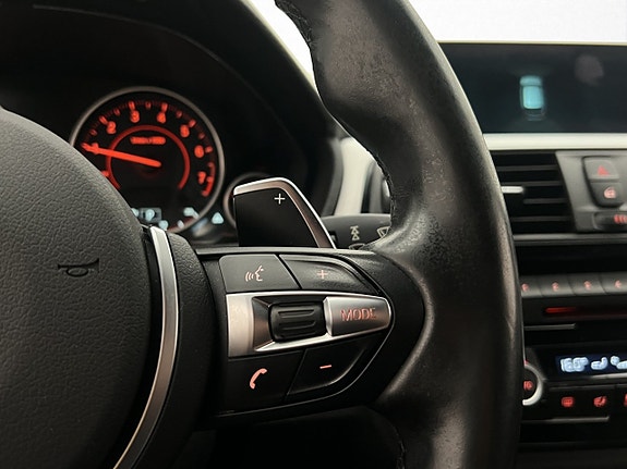 BMW 330i 17 of 30