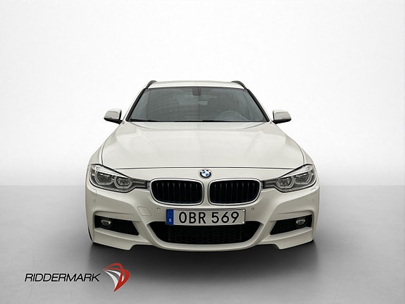 BMW 330i 2 of 5