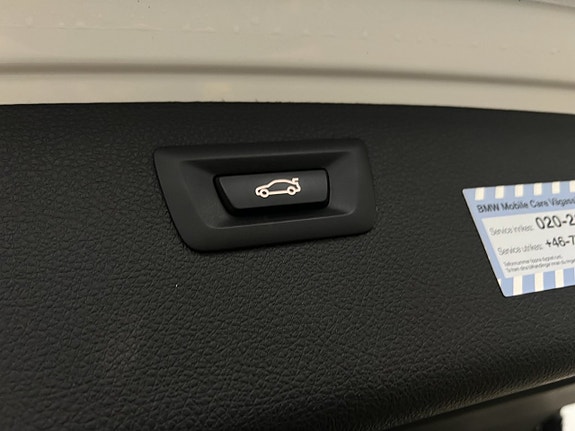 BMW 330i 27 of 30