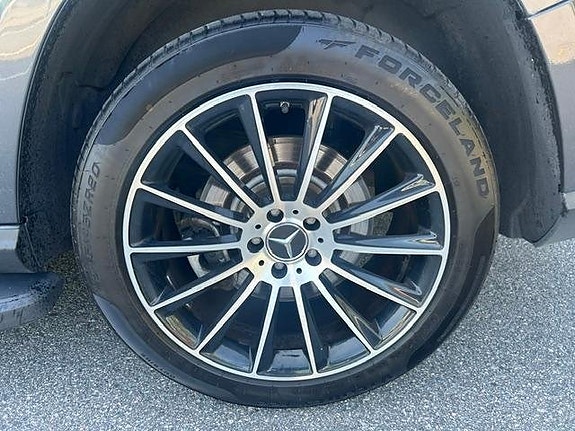 Mercedes-Benz GL350 12 of 30
