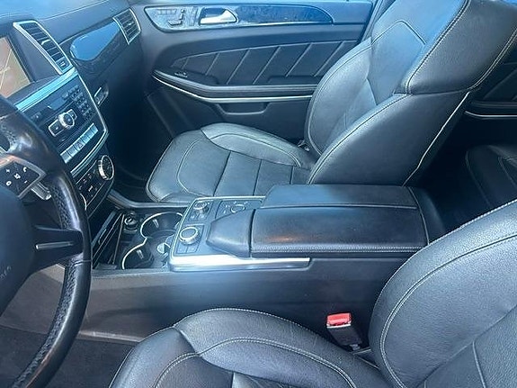 Mercedes-Benz GL350 30 of 30
