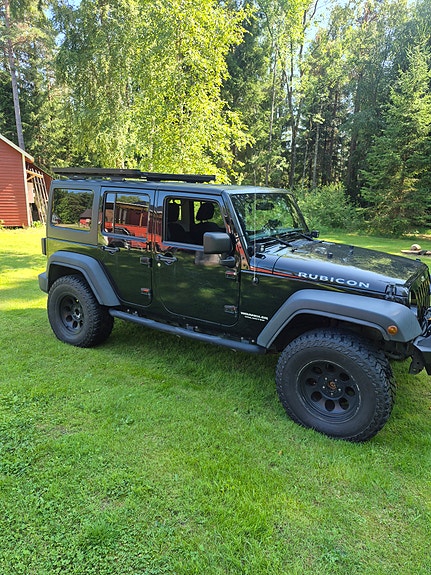 Jeep Wrangler Unlimited 3 of 5
