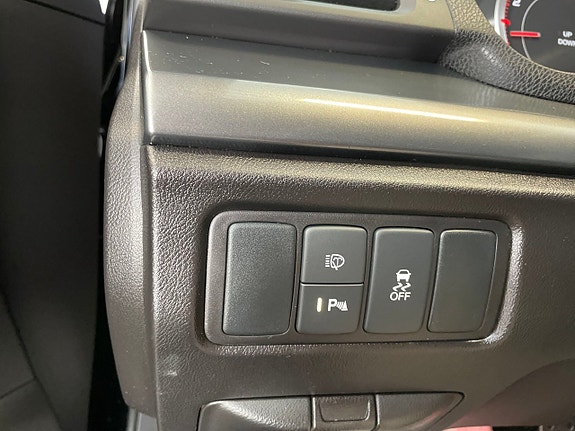 Honda Accord 11 of 23