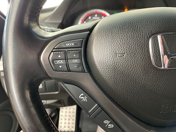 Honda Accord 10 of 23