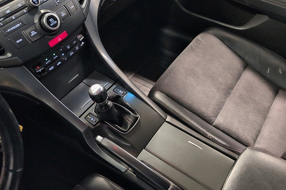 Honda Accord 17 of 23