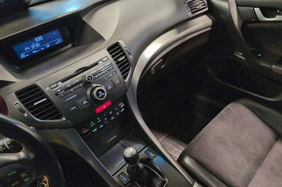 Honda Accord 16 of 23
