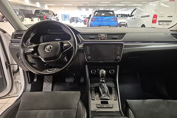 Skoda Superb 8 of 26