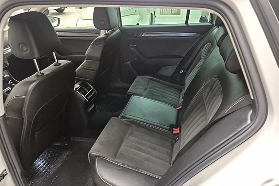 Skoda Superb 7 of 26