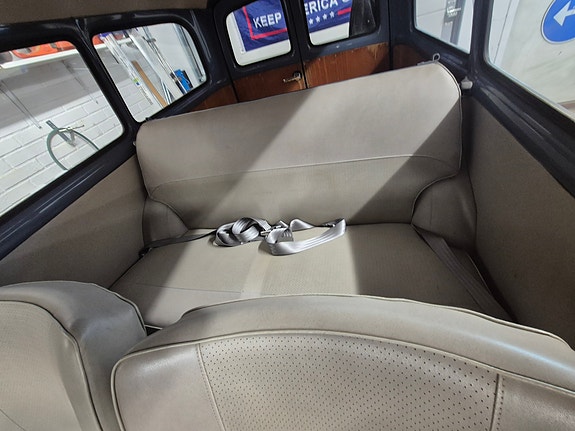 Volvo P210 10 of 14