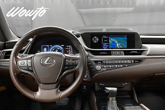 Lexus ES300h 19 of 19