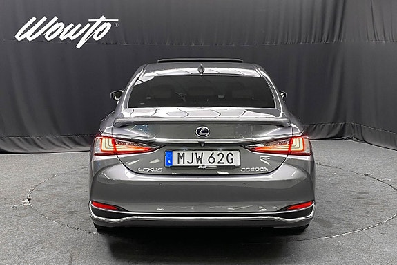 Lexus ES300h 6 of 19