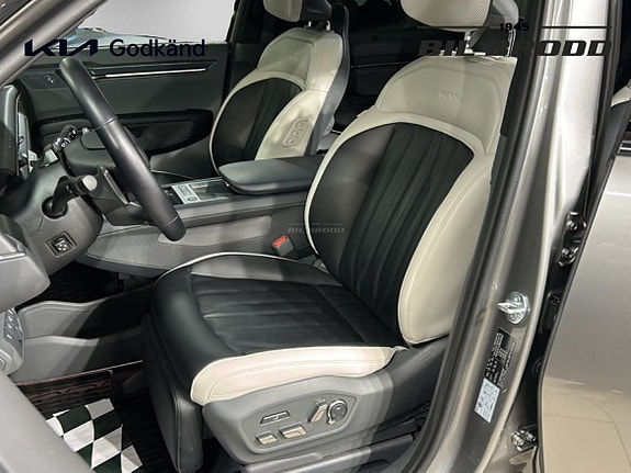 Kia EV9 8 of 15