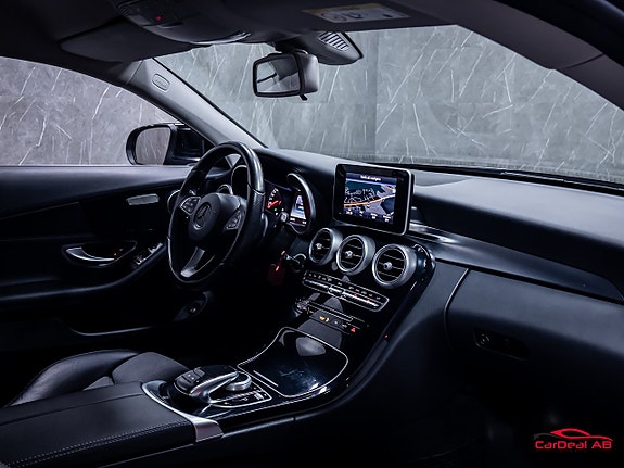 Mercedes-Benz C200 13 of 26